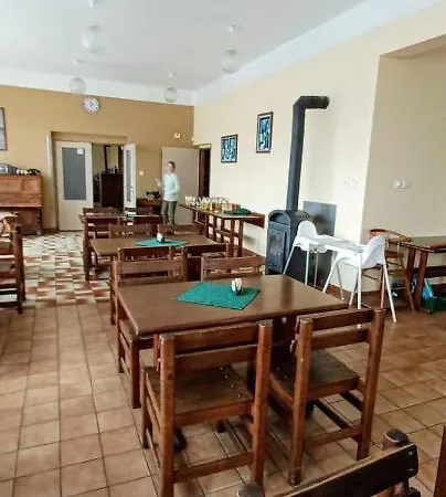 호텔 A Restaurace U Jezirka Hrimezdice